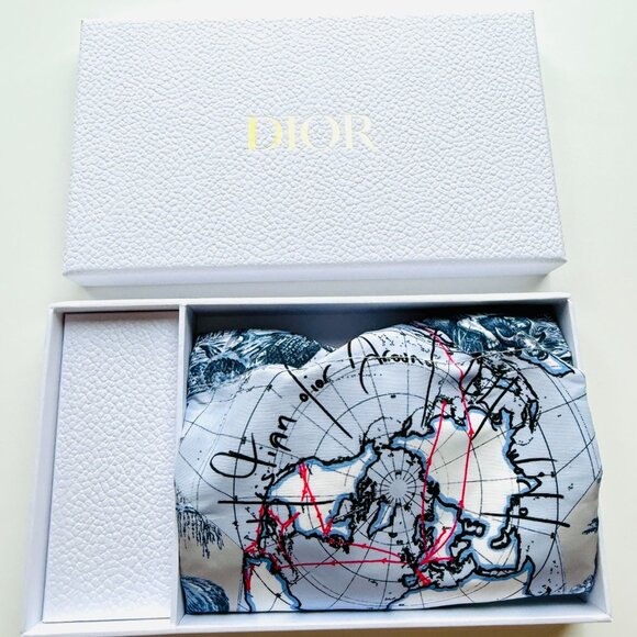 3561 DIOR EXCLUSIVE LIMITED EDITION BAG FABRIC POUCH VIP EXCLUSIVE GIFT - Picture 3 of 10